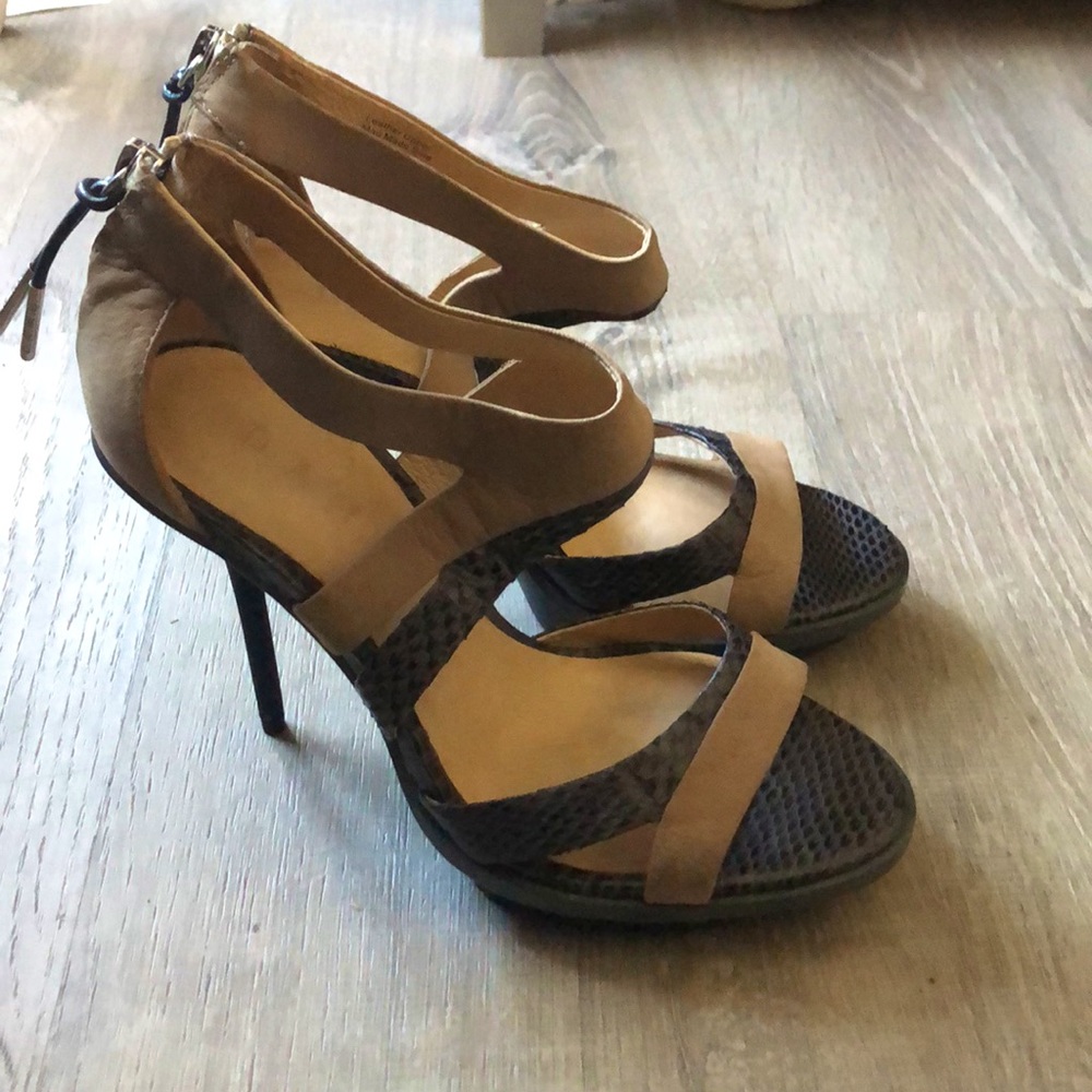 Lamb Two Toned Patterned Heels. - image 2